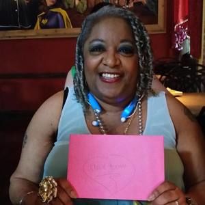 Meet your Posher, Yvonne